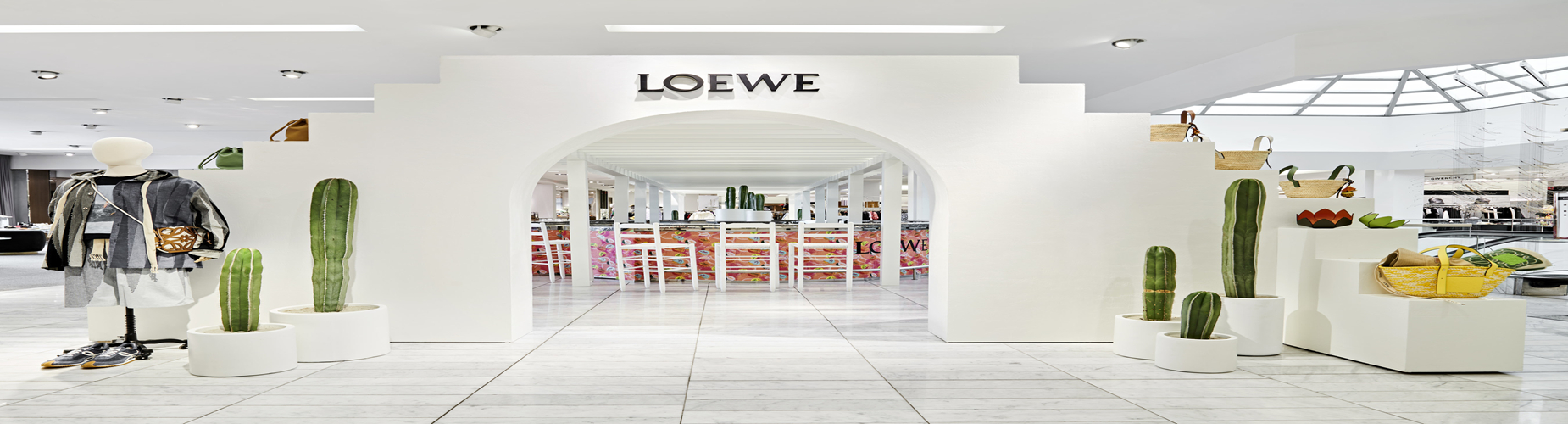 LOEWE-BANNERS